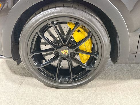 Certified 2023 Porsche Cayenne Turbo GT AWD/4WD image 41