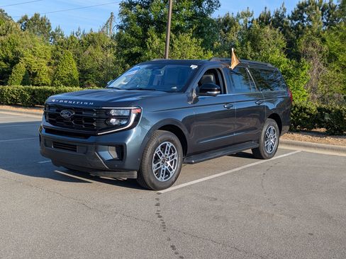 Certified 2025 Ford Expedition Max Active RWD image 8