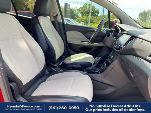 Used 2021 Buick Encore Preferred w/ Safety Package II AWD/4WD image 12