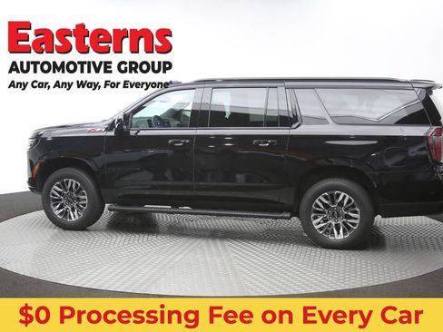 Used 2025 Chevrolet Suburban Z71 AWD/4WD image 64