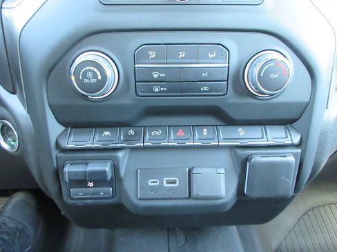 Certified 2024 Chevrolet Silverado 1500 Custom Trail Boss w/ LPO, Dark Essentials Package AWD/4WD image 31