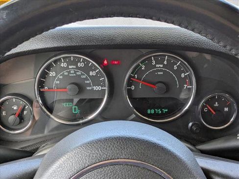 Used 2017 Jeep Wrangler Unlimited Rubicon w/ Connectivity Group AWD/4WD image 11