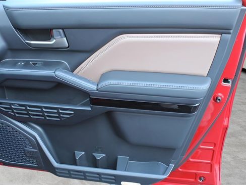 Certified 2025 Toyota 4Runner Limited image 26