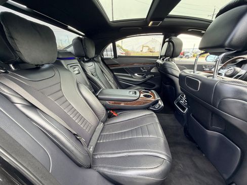 Used 2018 Mercedes-Benz S 560 4MATIC Sedan image 28