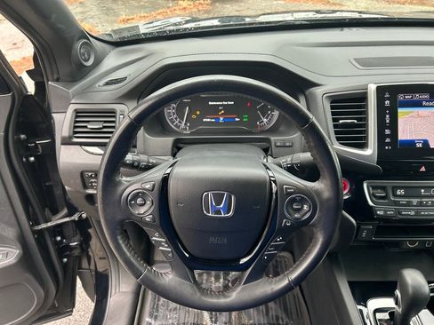 Used 2019 Honda Ridgeline Black Edition image 20