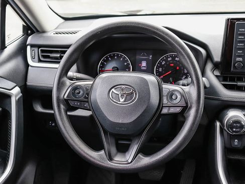 Used 2022 Toyota RAV4 XLE w/ Carpet Mat Package (TMS) AWD/4WD image 17