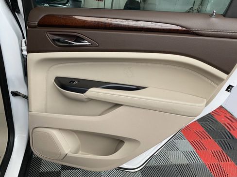 Used 2015 Cadillac SRX Luxury w/ Driver Awareness Package image 10