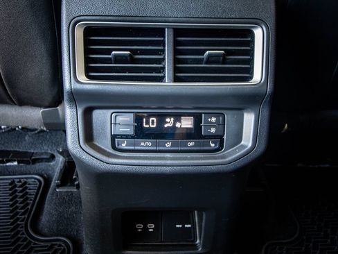 Certified 2024 Volkswagen Atlas SEL AWD/4WD image 29