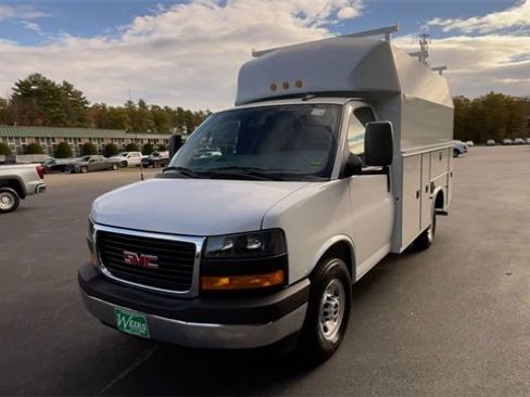 New 2025 GMC Savana 3500 w/ Power Convenience Package image 4