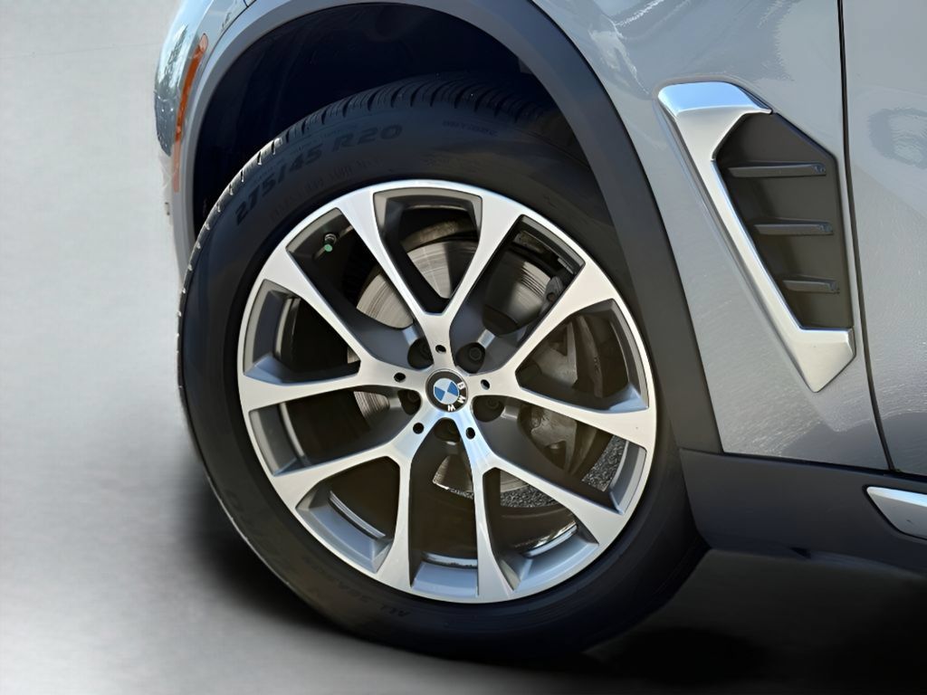 Certified 2024 BMW X5 sDrive40i w/ Premium Package RWD image 24