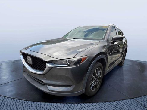 Used 2018 MAZDA CX-5 Touring w/ Preferred Equipment Package FWD image 3