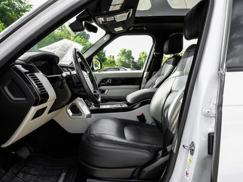 Used 2019 Land Rover Range Rover Supercharged AWD/4WD image 4