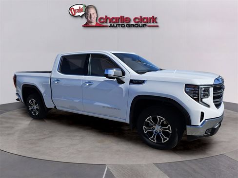 Used 2025 GMC Sierra 1500 SLT image 9