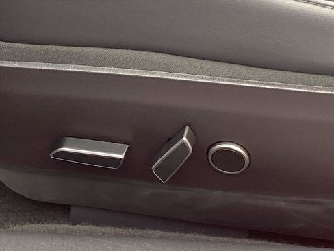 Used 2023 Tesla Model 3 Standard Range image 10