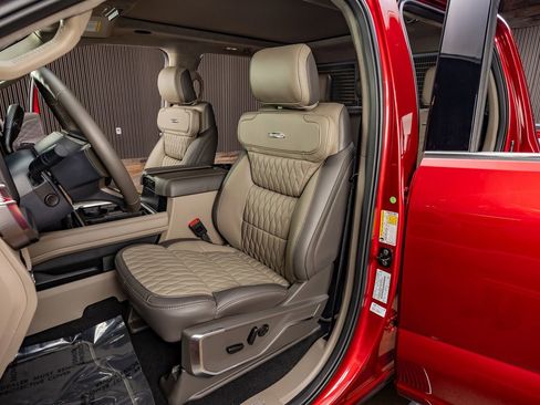 Used 2026 Ford F350 Platinum w/ Platinum Plus Package image 30