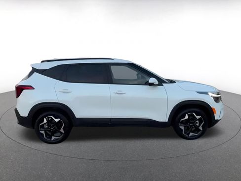 Used 2025 Kia Seltos S image 16