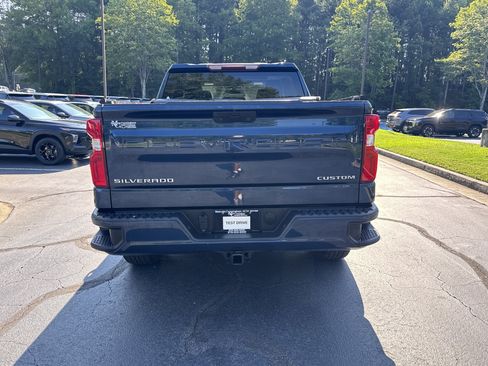 Used 2021 Chevrolet Silverado 1500 Custom AWD/4WD image 6