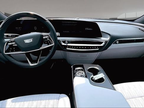 New 2026 Cadillac Lyriq Sport w/ LPO, Floor Liner Package AWD/4WD image 5