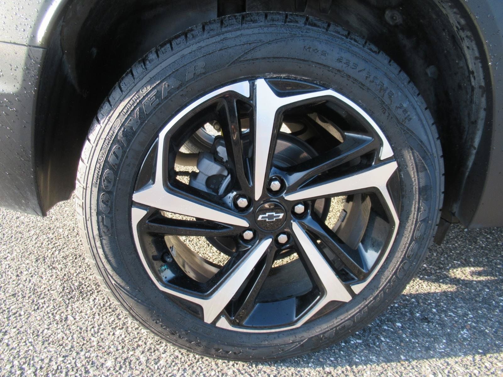 Used 2023 Chevrolet TrailBlazer RS w/ Convenience Package FWD image 8