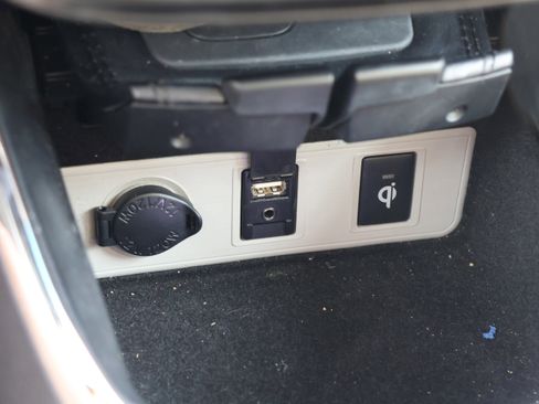 Used 2018 Toyota Avalon XLE Premium image 26