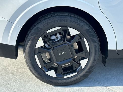 New 2026 Kia Carnival EX FWD image 8