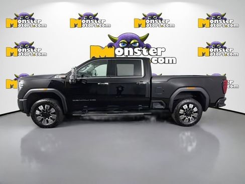 Used 2025 GMC Sierra 2500 Denali image 8