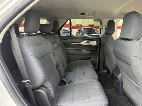 Used 2025 Ford Explorer Active RWD image 27