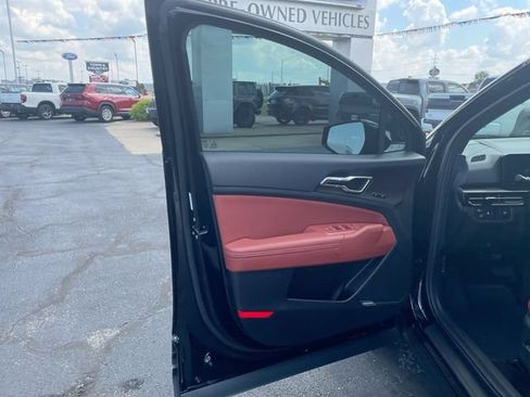 Used 2026 Kia Sportage SX AWD/4WD image 10