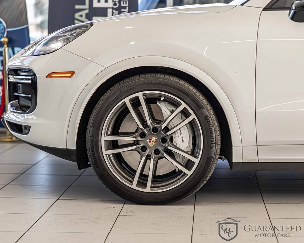 Used 2023 Porsche Cayenne Turbo AWD/4WD image 9