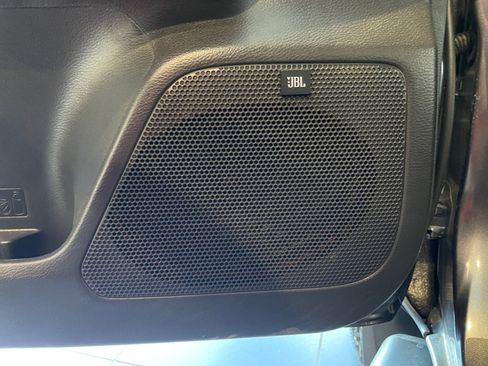 Certified 2023 Toyota Tacoma TRD Off-Road image 25