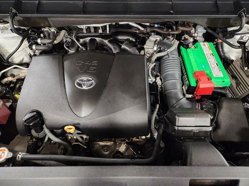 Used 2021 Toyota Highlander LE image 53