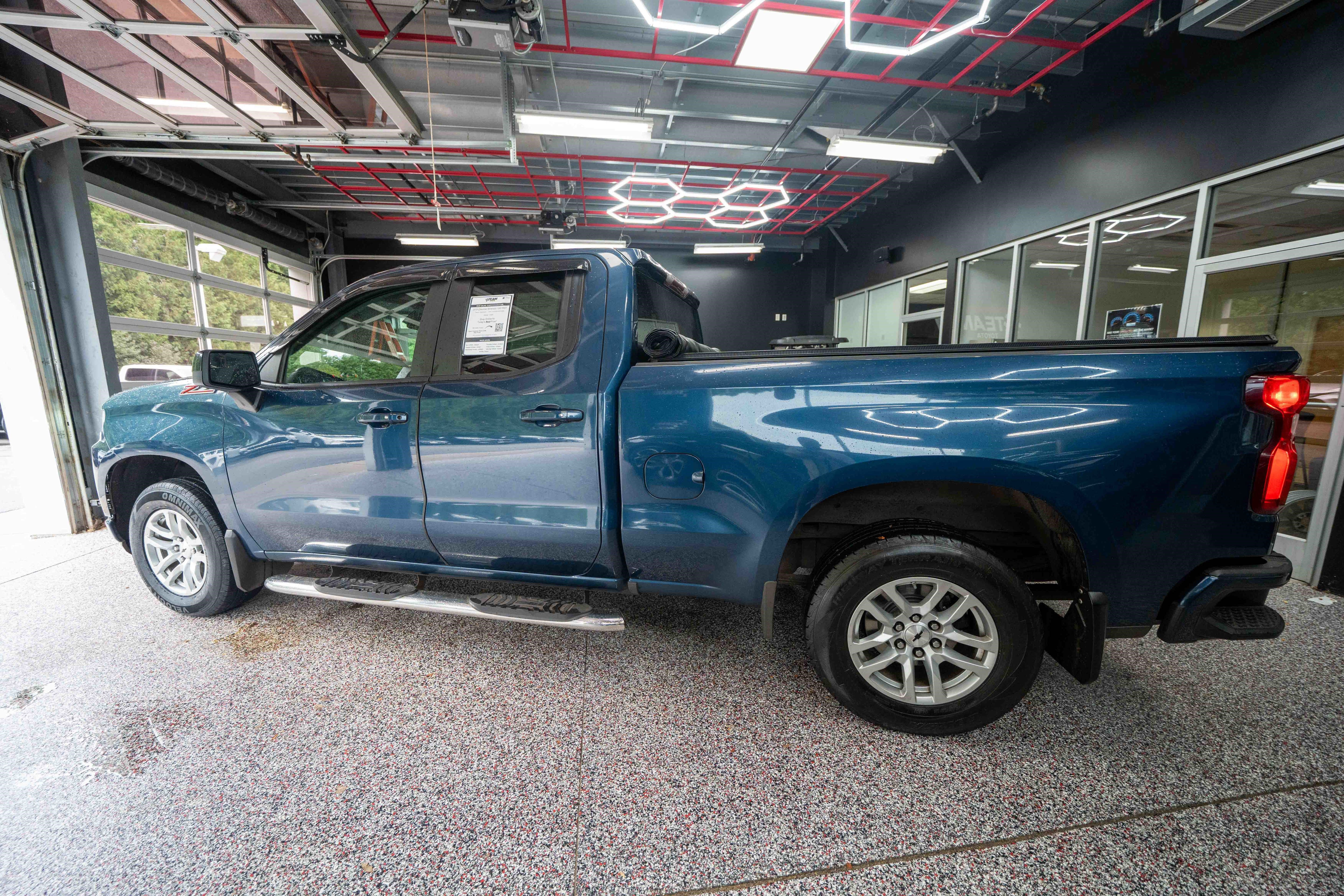 Used 2019 Chevrolet Silverado 1500 RST w/ All-Star Edition AWD/4WD image 2