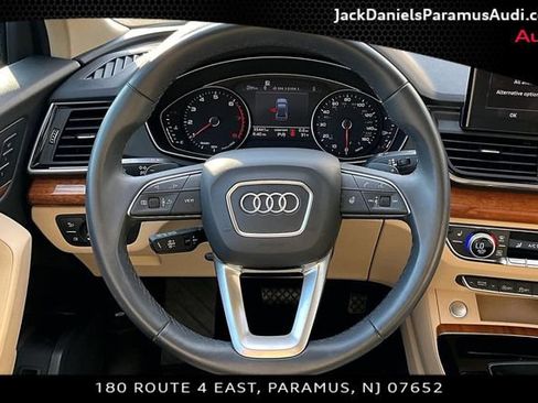 Used 2023 Audi Q5 2.0T Premium w/ Convenience Package AWD/4WD image 5