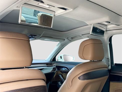 Used 2020 Audi A8 L 4.0T w/ Executive Package image 30