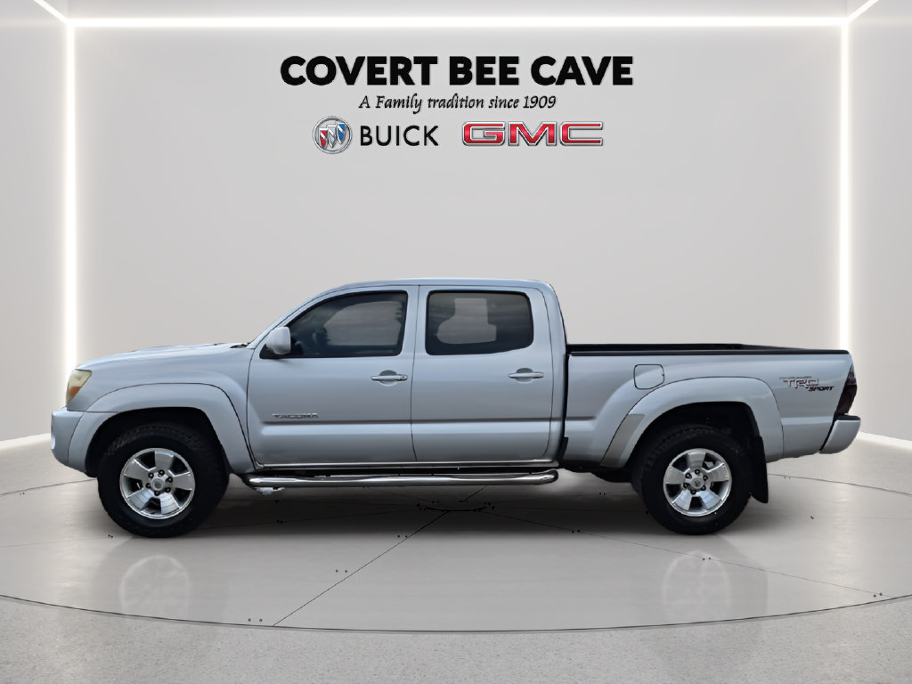 Used 2011 Toyota Tacoma PreRunner w/ TRD Sport Pkg w/JBL Audio RWD image 5