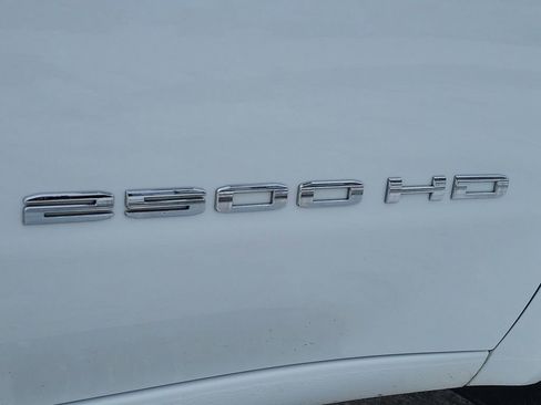 Used 2022 GMC Sierra 2500 Pro w/ Convenience Package image 7