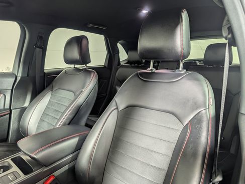 Certified 2024 Ford Edge ST-Line image 16