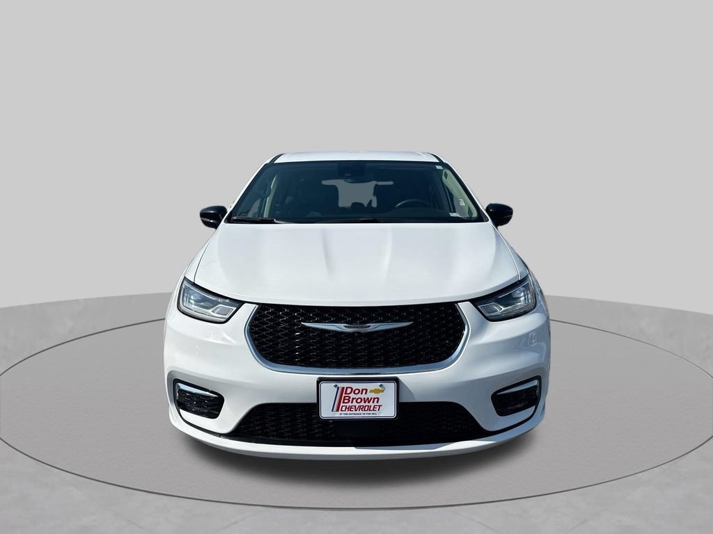 Used 2024 Chrysler Pacifica Touring-L FWD image 32