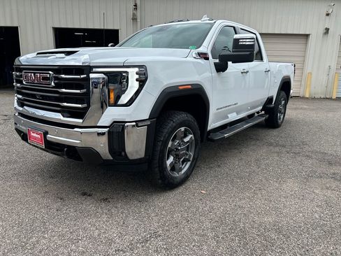 New 2026 GMC Sierra 2500 SLT w/ SLT Premium Package image 2