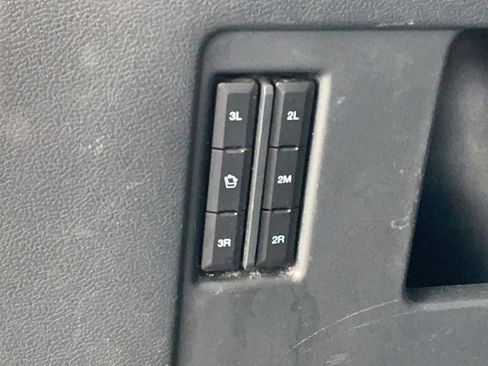 Used 2024 Ford Expedition Limited AWD/4WD image 23