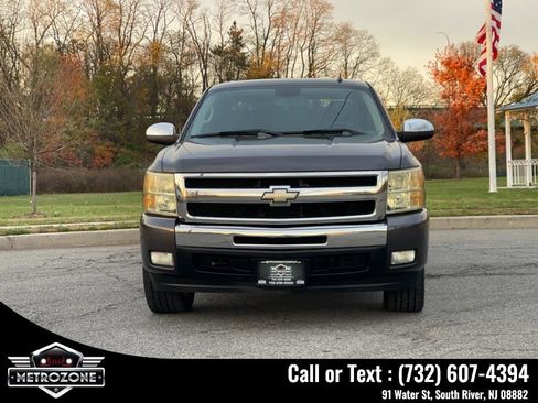 Used 2011 Chevrolet Silverado 1500 LT w/ Texas Edition image 3