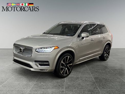 Certified 2023 Volvo XC90 B6 Plus w/ Protection Package Premier AWD/4WD image 7