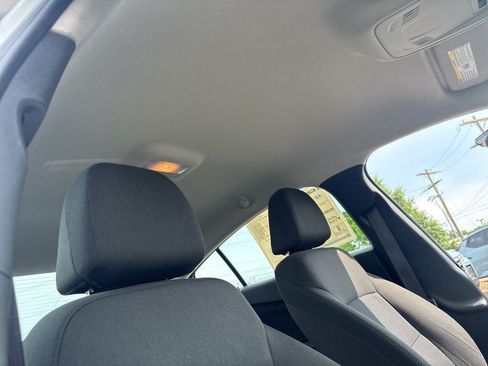 Used 2017 Chevrolet Cruze LT w/ Convenience Package FWD image 39