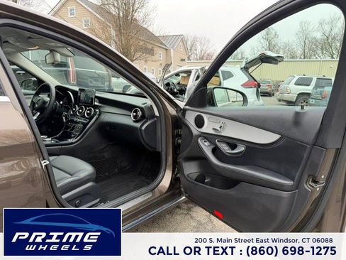 Used 2015 Mercedes-Benz C 300 4MATIC Sedan image 16