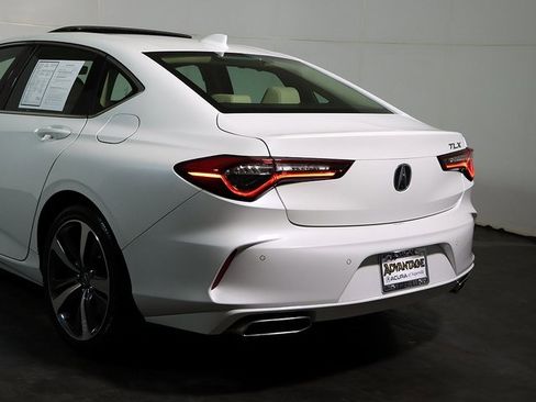 Used 2025 Acura TLX w/ Technology Package image 11