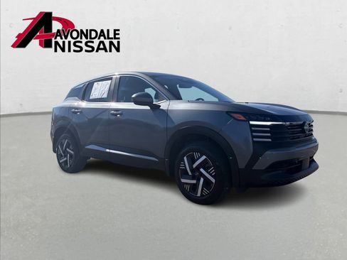 Certified 2025 Nissan Kicks SV image 8