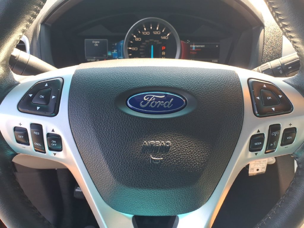 Used 2015 Ford Explorer XLT w/ Equipment Group 202A AWD/4WD image 5