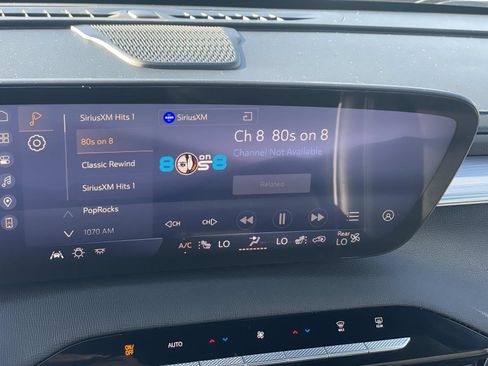 Used 2025 Buick Enclave Preferred image 13