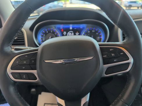 Used 2021 Chrysler 300 Touring L AWD/4WD image 17
