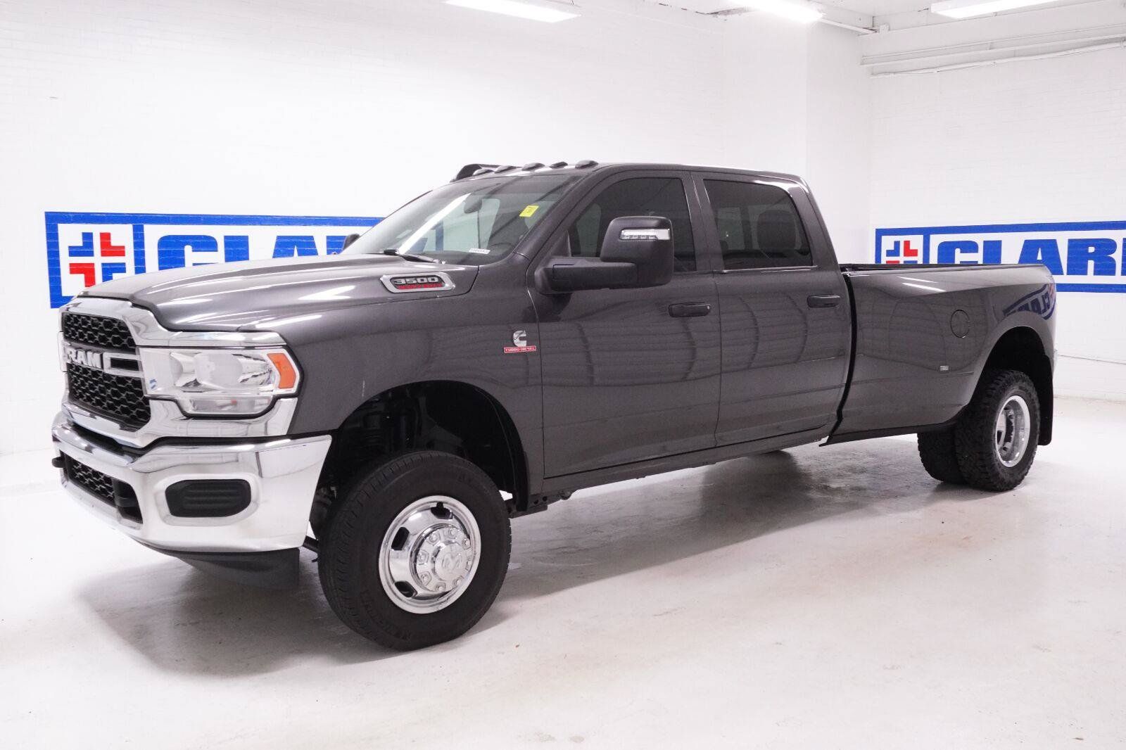 Used 2023 RAM 3500 Tradesman AWD/4WD image 33